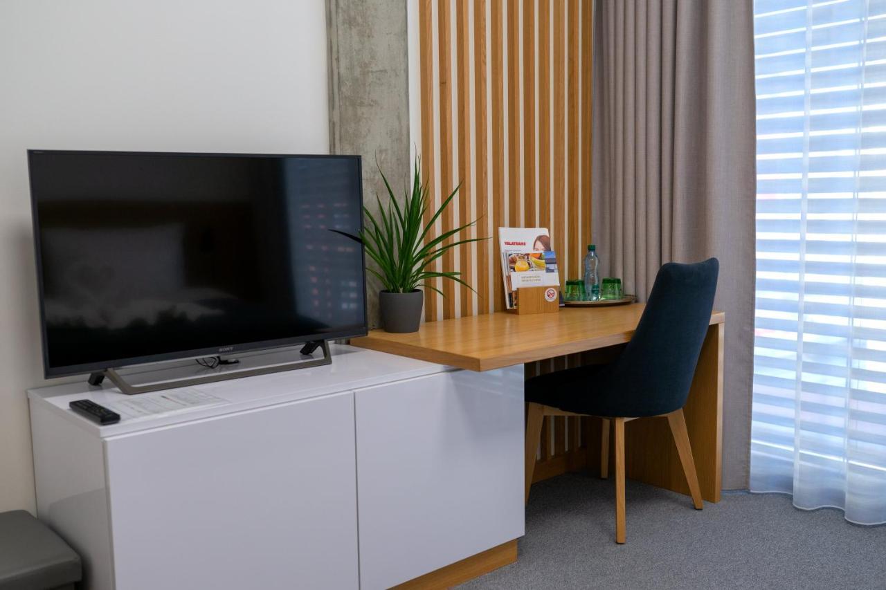 Hotel Smetanova Vsetín Екстериор снимка