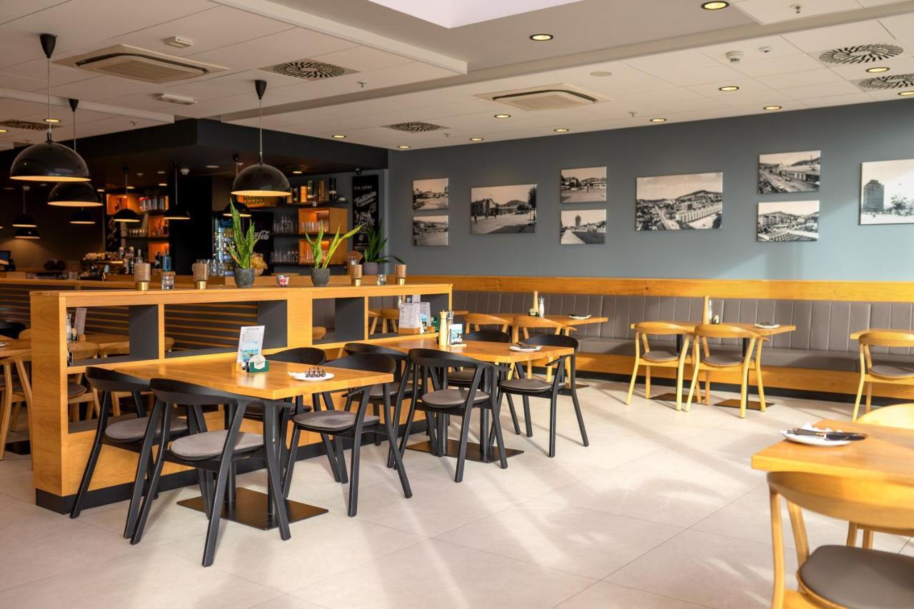 Hotel Smetanova Vsetín Екстериор снимка