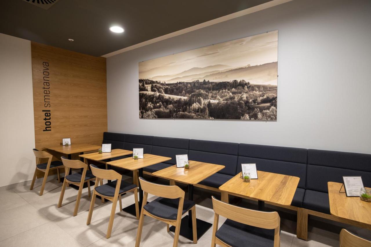 Hotel Smetanova Vsetín Екстериор снимка